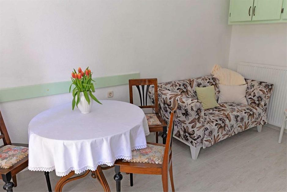 Roberto 4 Lägenhet Veli Lošinj Exteriör bild